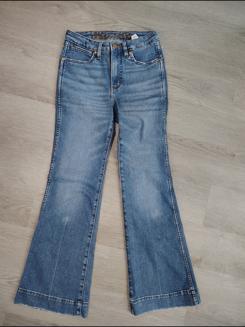 Wrangler Retro Bootcut Jeans. Size 26 X 30